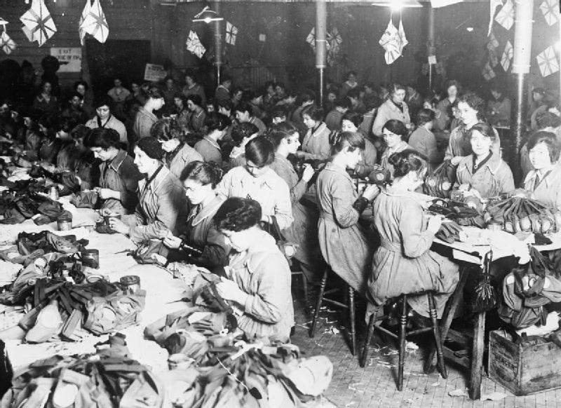Gas_Mask_Production_during_the_First_World_War_Q28586