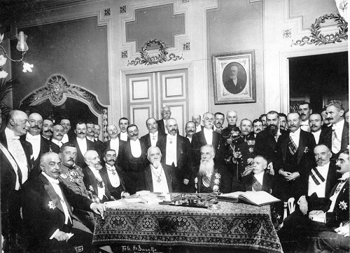 Participants_in_the_Bucharest_Peace_Treaty_negotiations,_1913
